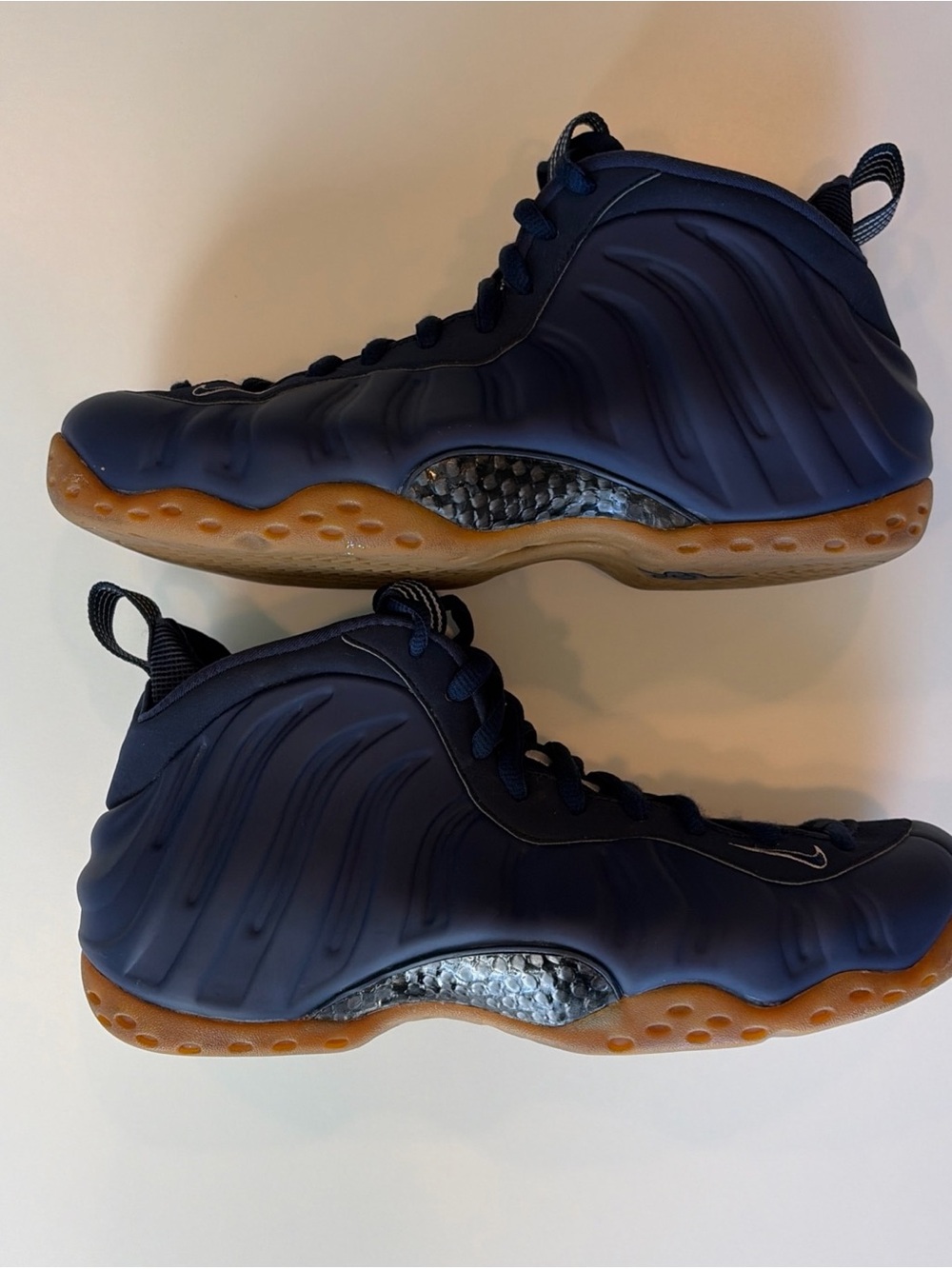 Nike Men's Navy Foamposite-Style Sneakers with Gum Outsole